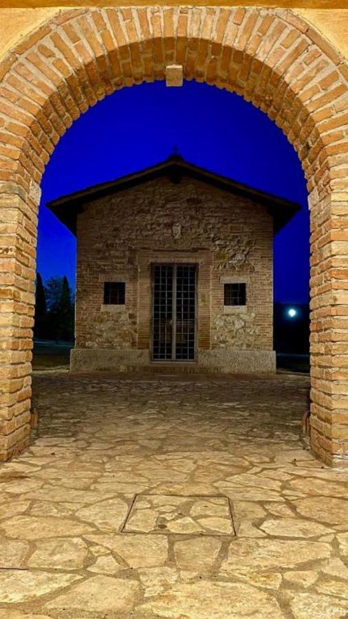 Residence Maria Giulia Corciano Εξωτερικό φωτογραφία