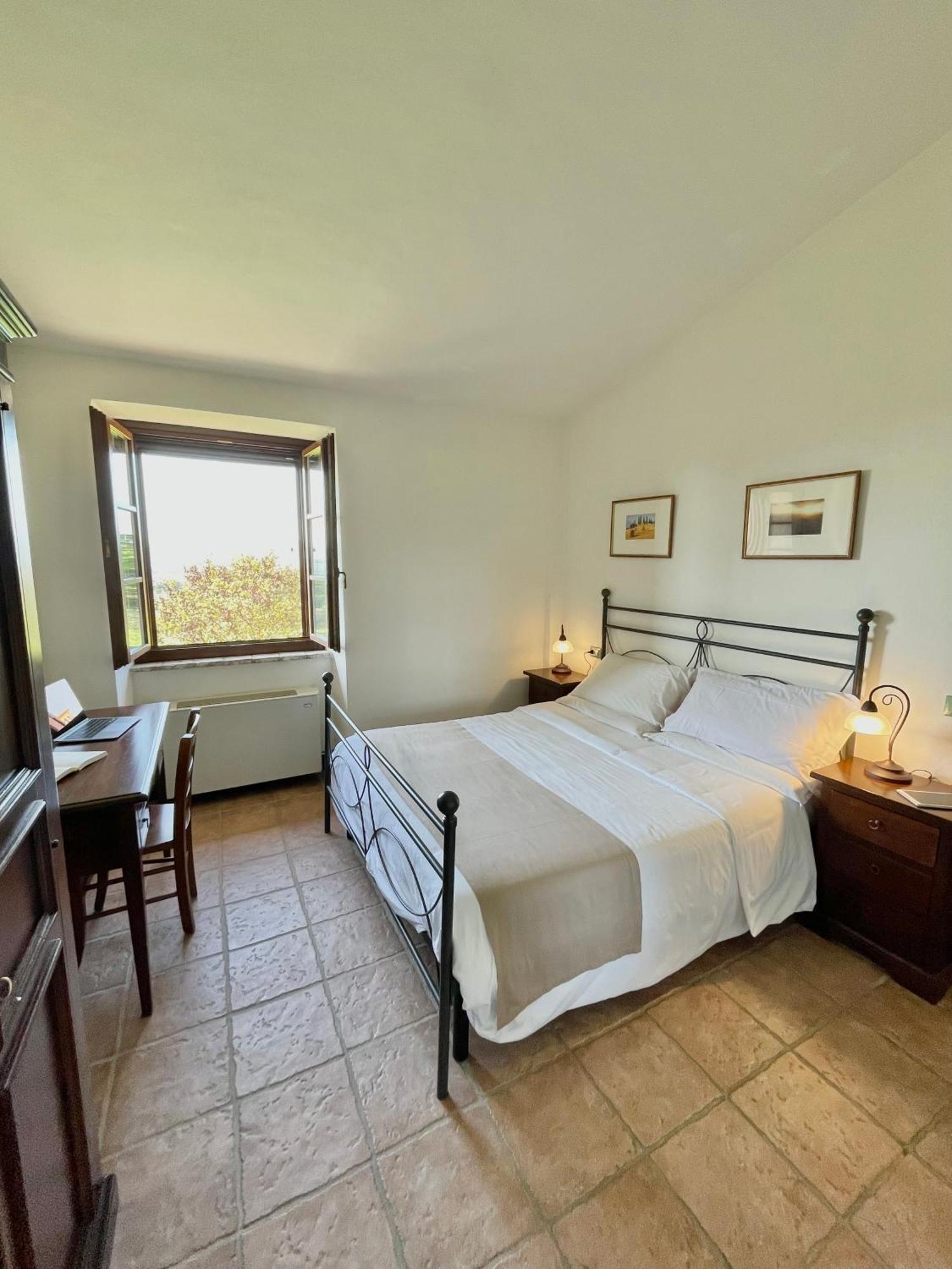 Residence Maria Giulia Corciano Εξωτερικό φωτογραφία